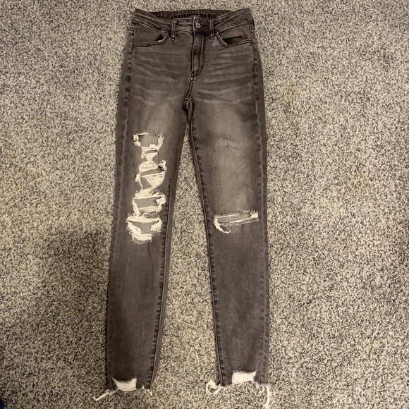 American Eagle Outfitters Denim - American eagle ripped jeans